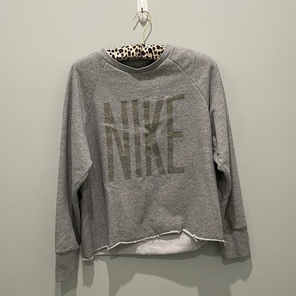 nike grey cut off sweatshirt size m - Picture 1 of 8